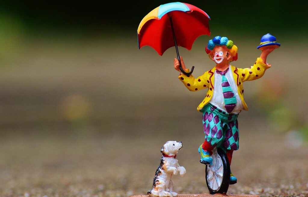 clown, animal, fun, unicycle, umbrella, dog, cute, figure, decoration, pet, joker, happy, multicoloured, children